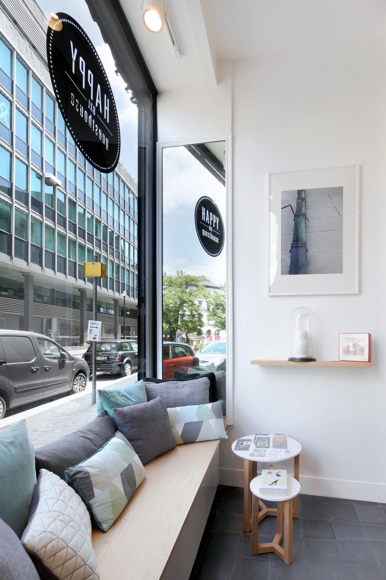 Happy Guesthouse - Grand Place Bruxelas Exterior foto